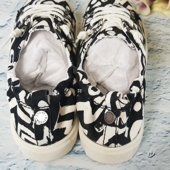 NWT Steve Madden Lace Up Elastic Back Jane Shoes - Picture 5 of 6